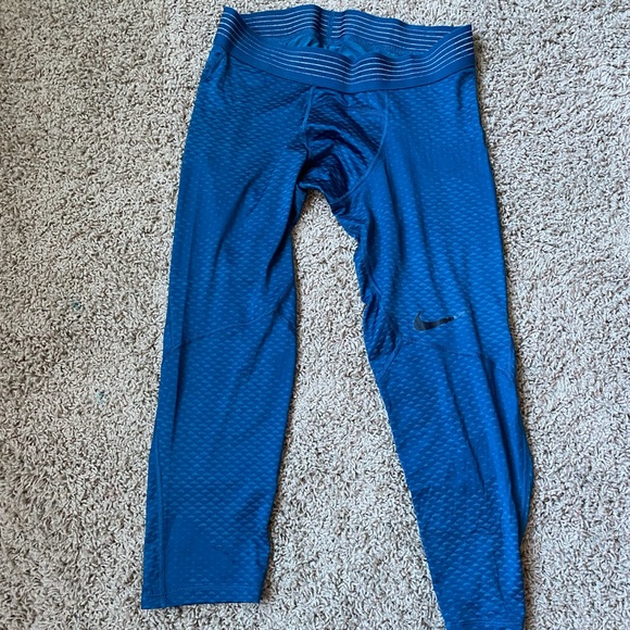 Nike Other - Nike Pro 3/4 leggings
